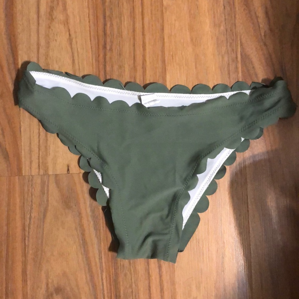 Scalloped bikini bottom